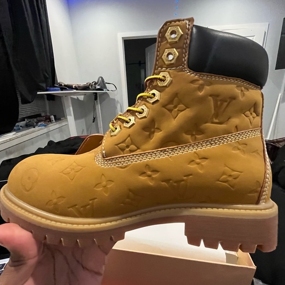 Louis Vuitton Tan and Black Monogram Boots - Picture 1 of 12